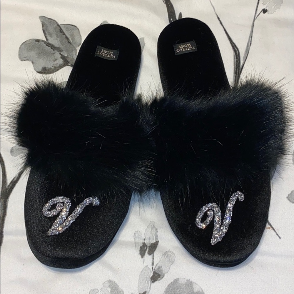 NWT Victoria’s Secret Slippers